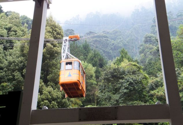 Mit der Seilbahn hoch auf den Monserrate