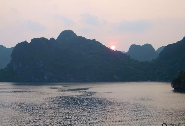 ha_long_bay_vietnam_050