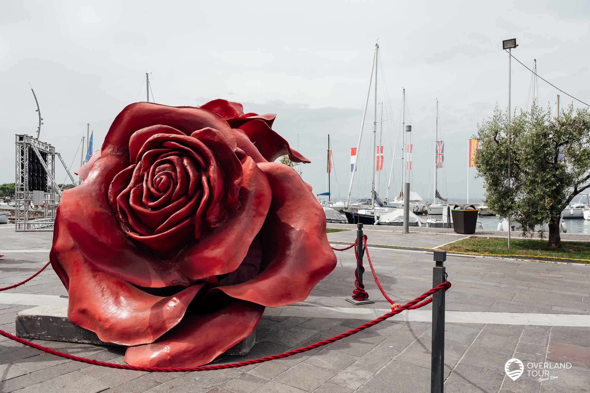 Bardolino Sehenswürdigkeiten am Gardasee: Die Promenade am Hafen von Bardolino