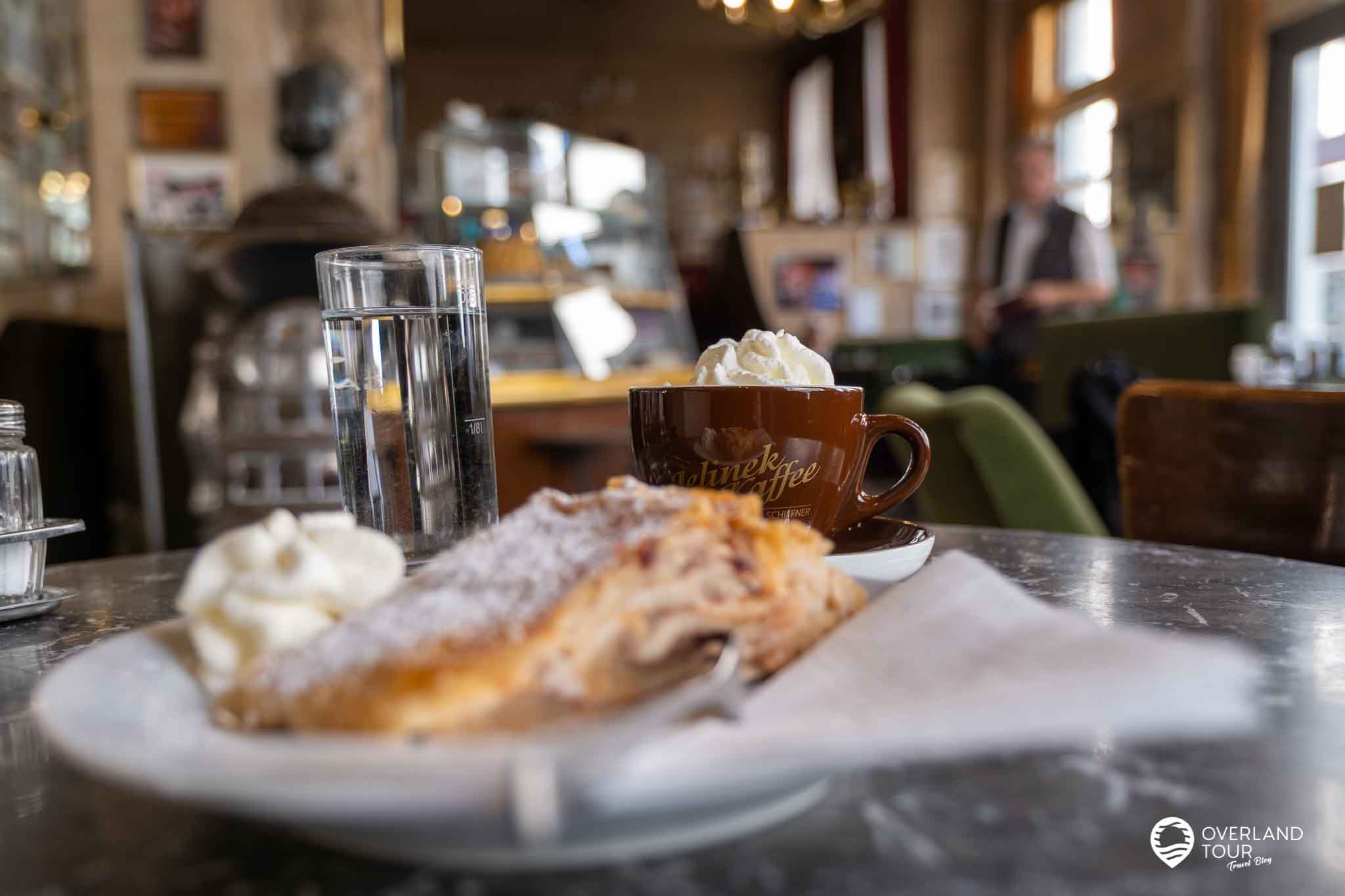 Der Kaffeehausbesuch in Wien ❤ #32 Auszeit-Tipp - Das Café Jelinek – Mein Kaffeehaus-Tipp