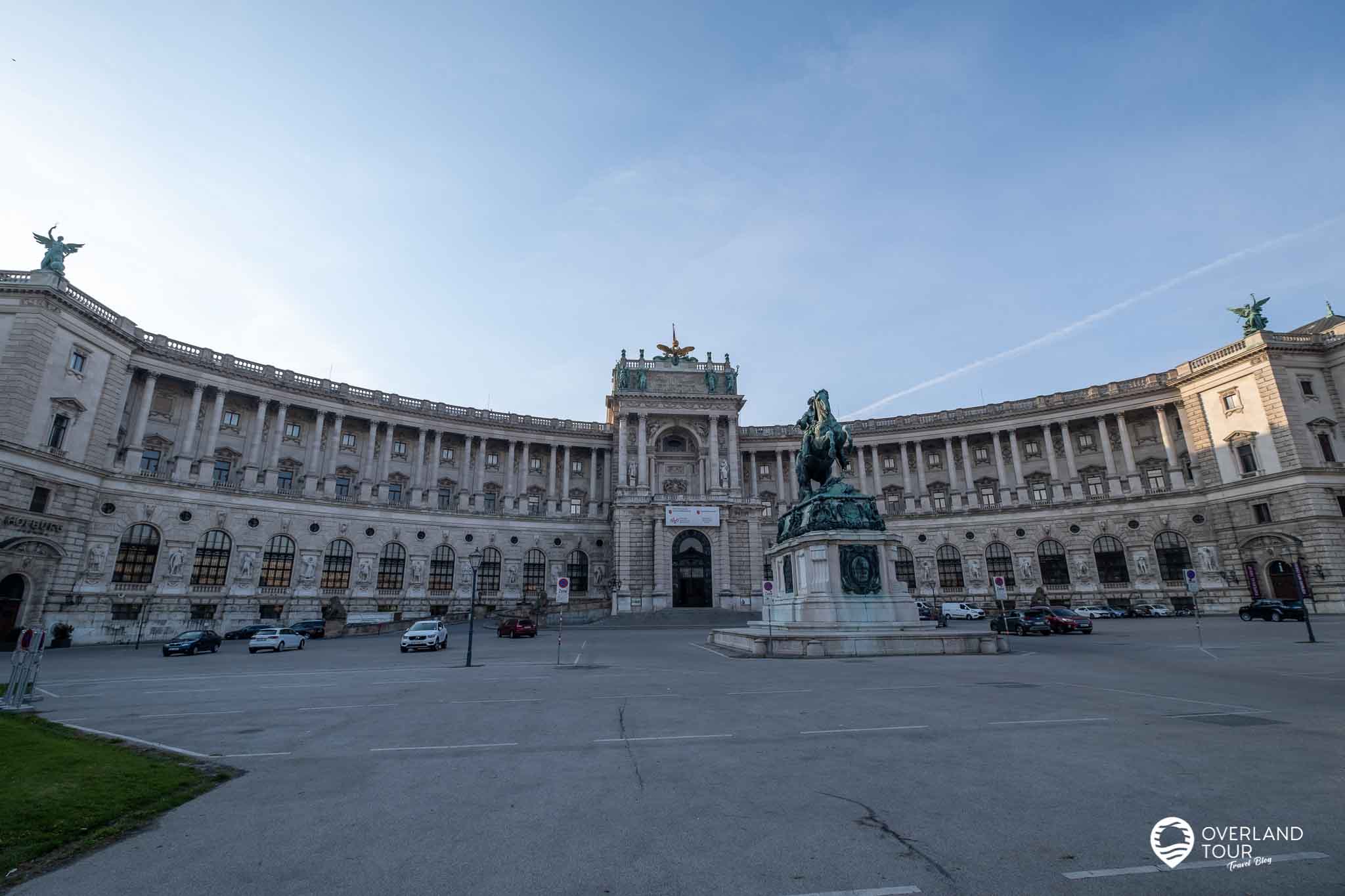 Hofburg Wien und Sisi Museum ❤ #4 Sehenswürdigkeit - Heute der Amtssitz des österreichischen Bundespräsidenten. Vom Heldenplatz aus fotografiert