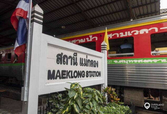 Der Besuch des Mae Klong Railway Market bei Bangkok