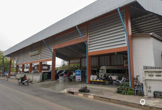 Der Besuch des Mae Klong Railway Market bei Bangkok