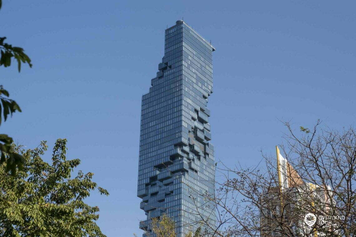 Der King Power Mahanakhon in Bangkok ist das zweithöchste Hochhaus der Stadt und die Aussichtsplattform in 314 Meter wartet auf dich