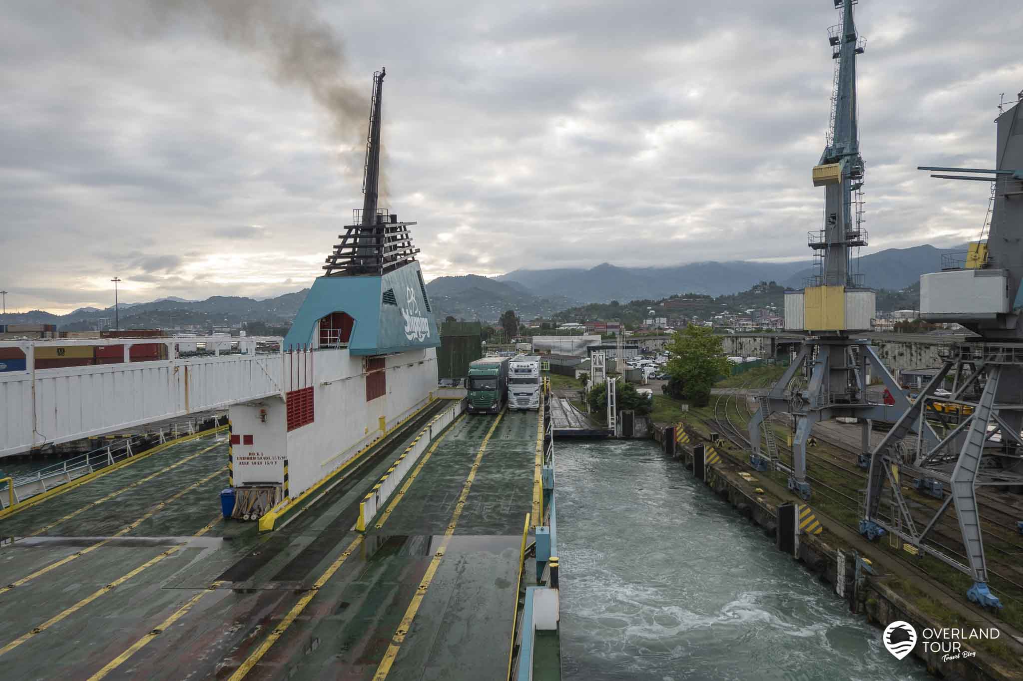 Ablegen im Hafen von Batumi