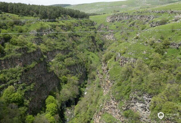 Georgias Diamond Glass Bridge im Naturschutzgebiet Tsalka