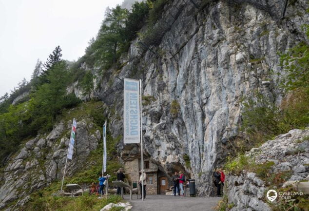 Dachstein Rieseneishöhle Ausflugsziel in Obertraun