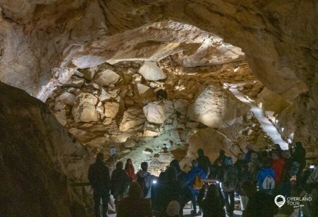 Dachstein Rieseneishöhle Ausflugsziel in Obertraun