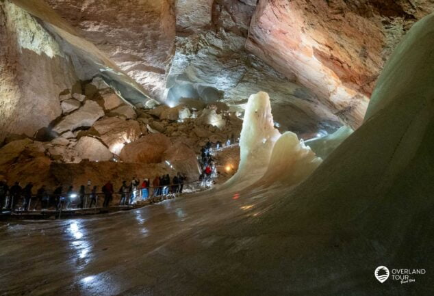 Dachstein Rieseneishöhle Ausflugsziel in Obertraun