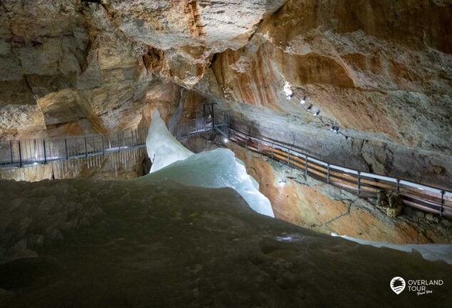 Dachstein Rieseneishöhle Ausflugsziel in Obertraun