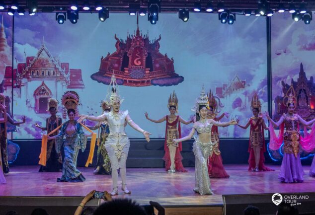 Golden Dome Cabaret & Ladyboy Show Bangkok